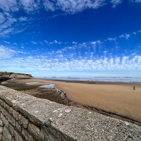 Casa de Férias En Plein Cœur De En Bessin - Côté