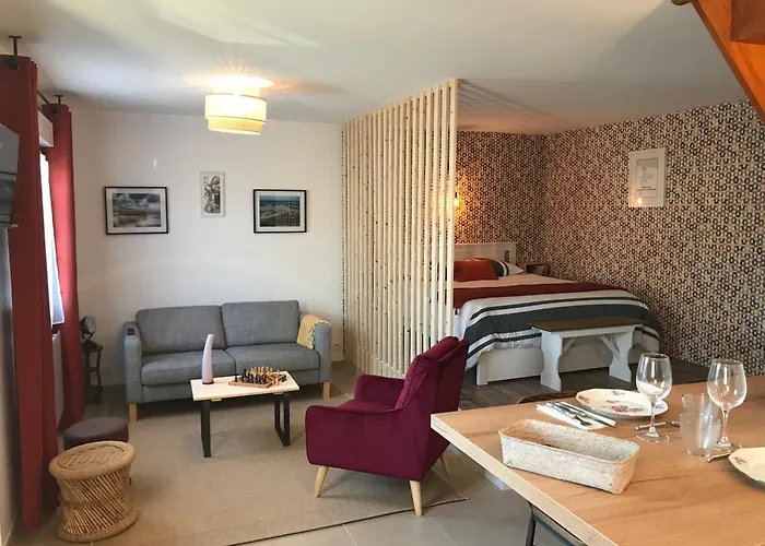 En Plein Coeur De En Bessin - Cote Port-en-Bessin-Huppain